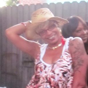 Meet your Posher, Tonie